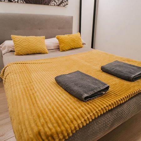 לאון Lujoso Y Amplio Apartamento Con Parking Incluido מראה חיצוני תמונה