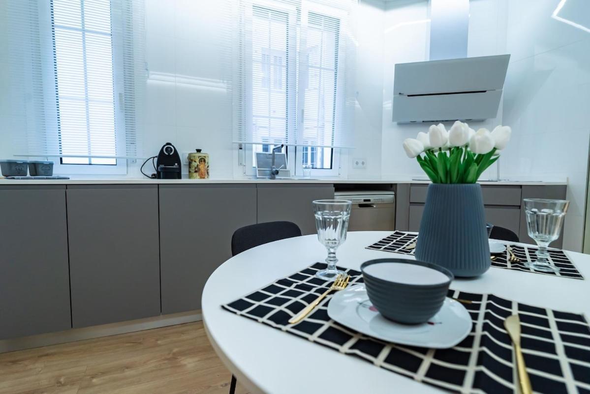 לאון Lujoso Y Amplio Apartamento Con Parking Incluido מראה חיצוני תמונה